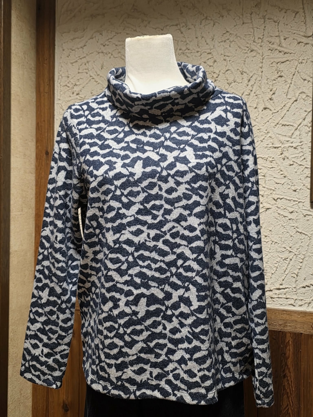 Women's Navy and White Patterned Turtleneck Sweater